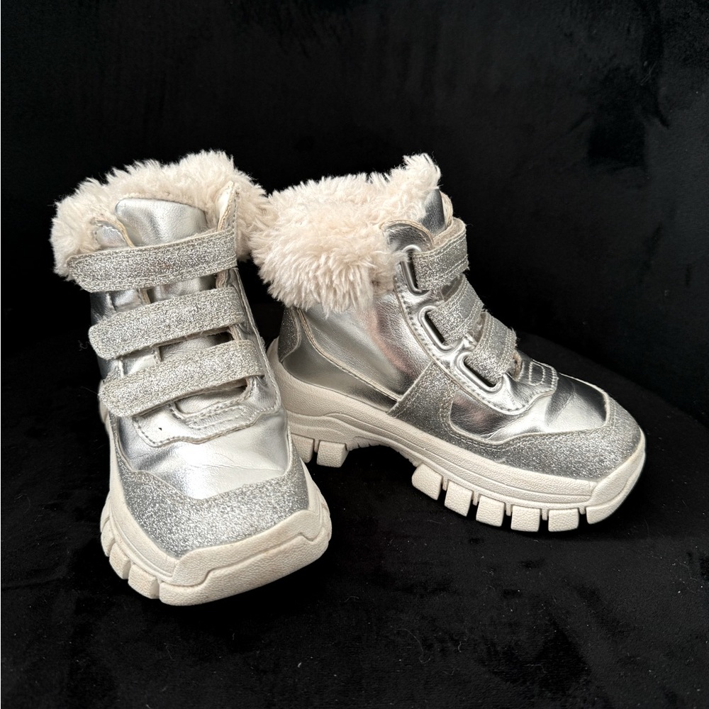 H&M SNOW BOOTS